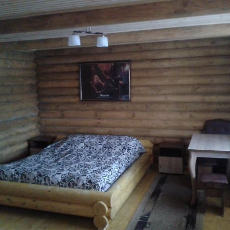 Boykivskiy Dvir Otel Yasenitsa Zamkova Dış mekan fotoğraf