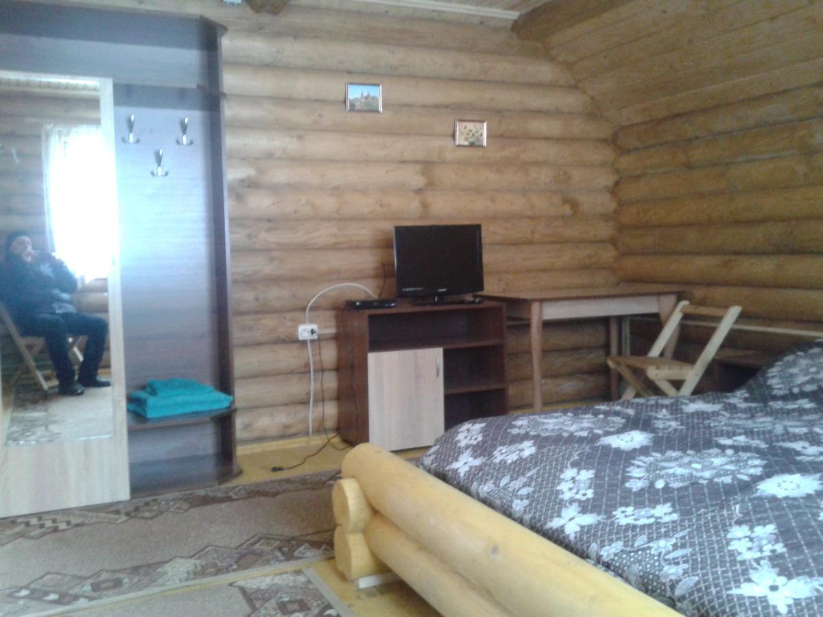 Boykivskiy Dvir Otel Yasenitsa Zamkova Dış mekan fotoğraf
